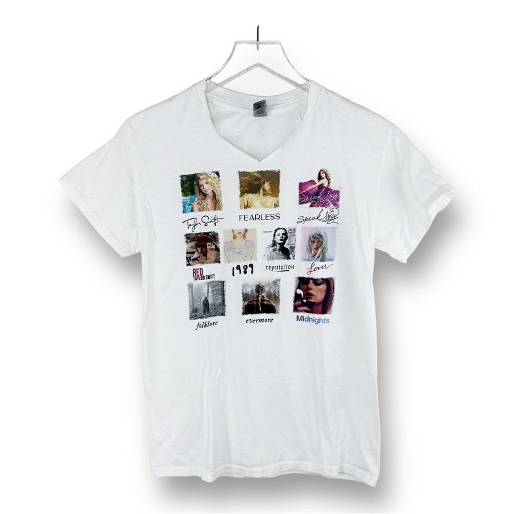 Taylor Swift Album Cover White T-Shirt w/Cut-Out Neck‎ Sz S